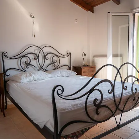 Apartman Ouzaki House